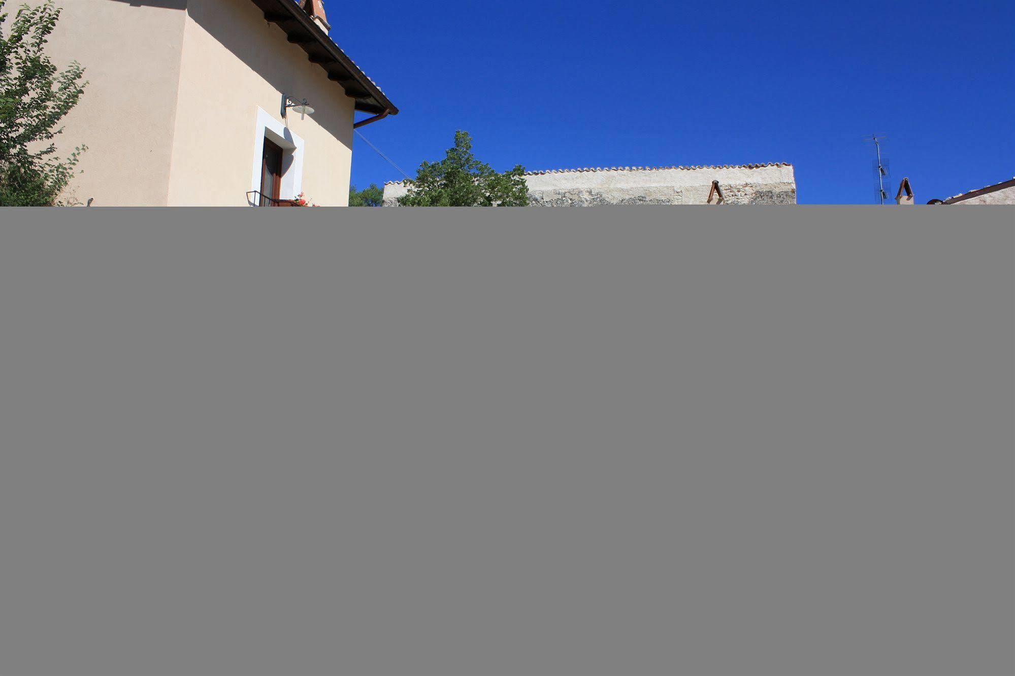 La Casa Su Le Dimore Del Borgo Santo Stefano Di Sessanio Εξωτερικό φωτογραφία